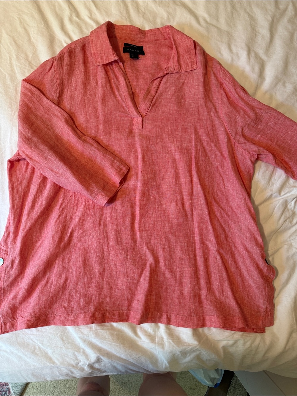 Tahari Coral/ Pink V-Neck Linen Blouse size 2x like new